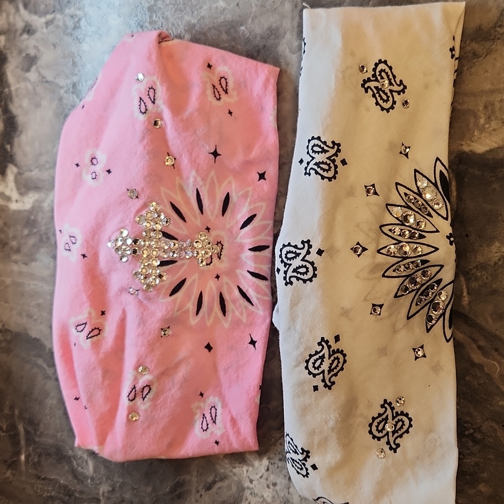 2 crystal bandanas